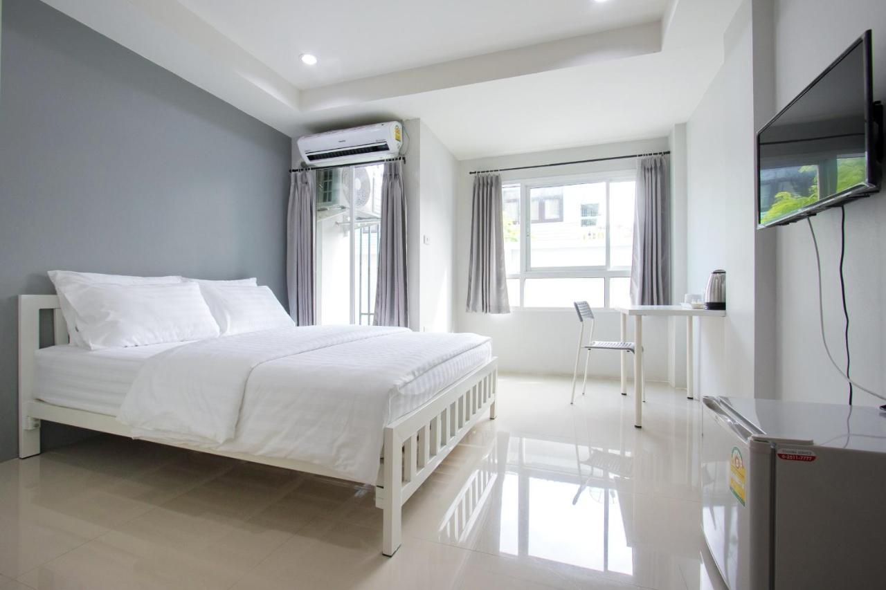 Nw Apartment Lasalle 59 Bangkok Esterno foto