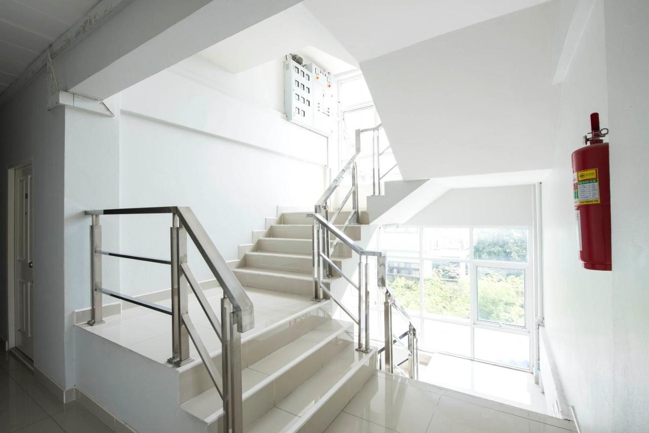 Nw Apartment Lasalle 59 Bangkok Esterno foto
